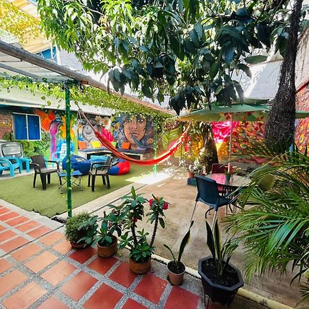 Blue Coast Hostal Medellín Esterno foto