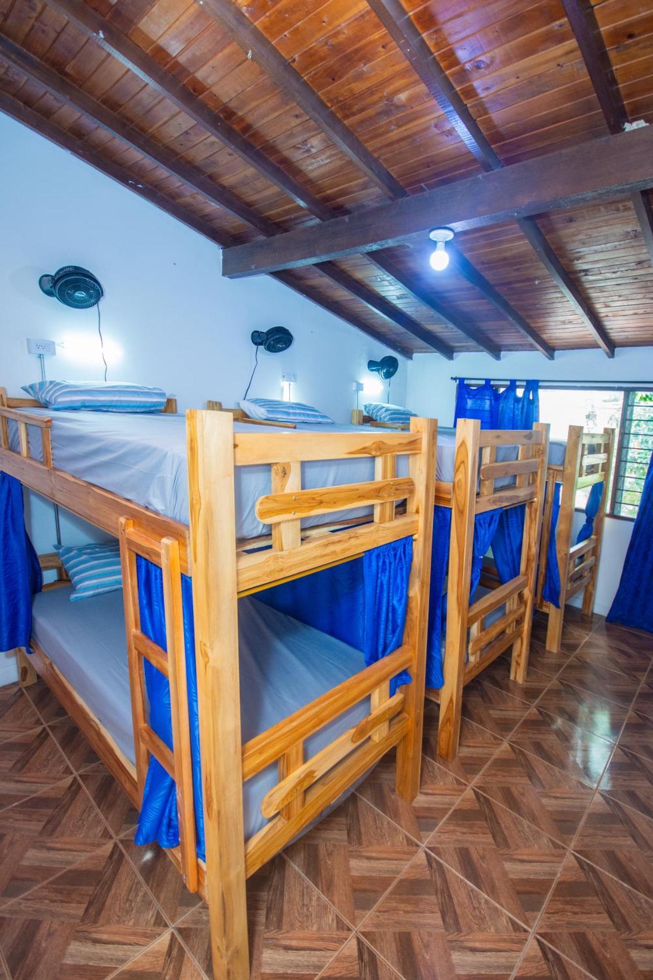 Blue Coast Hostal Medellín Esterno foto