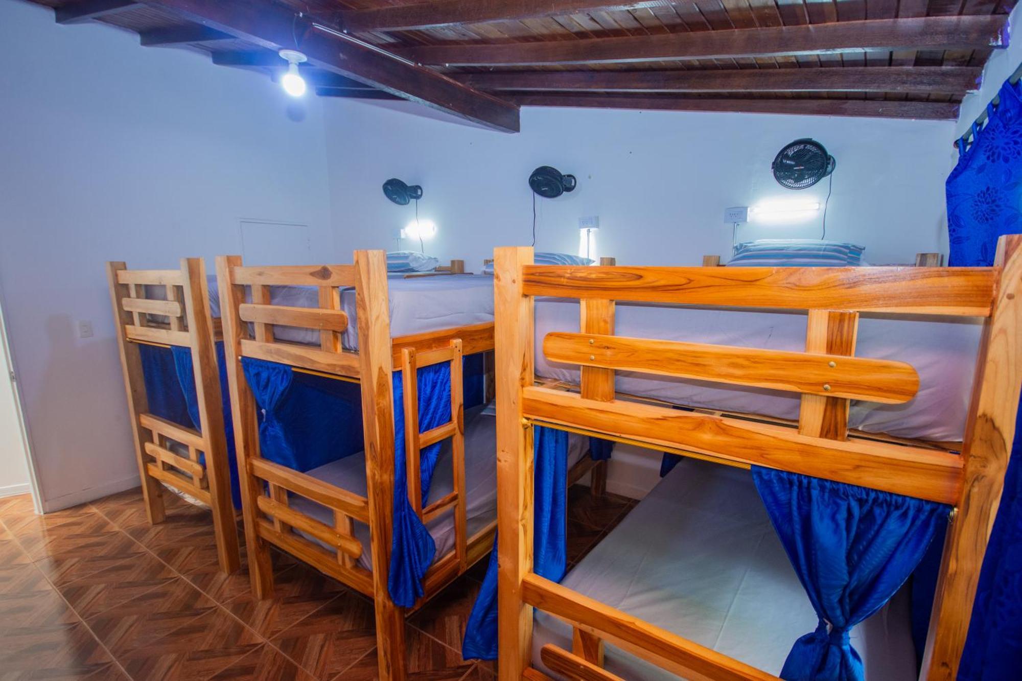 Blue Coast Hostal Medellín Esterno foto