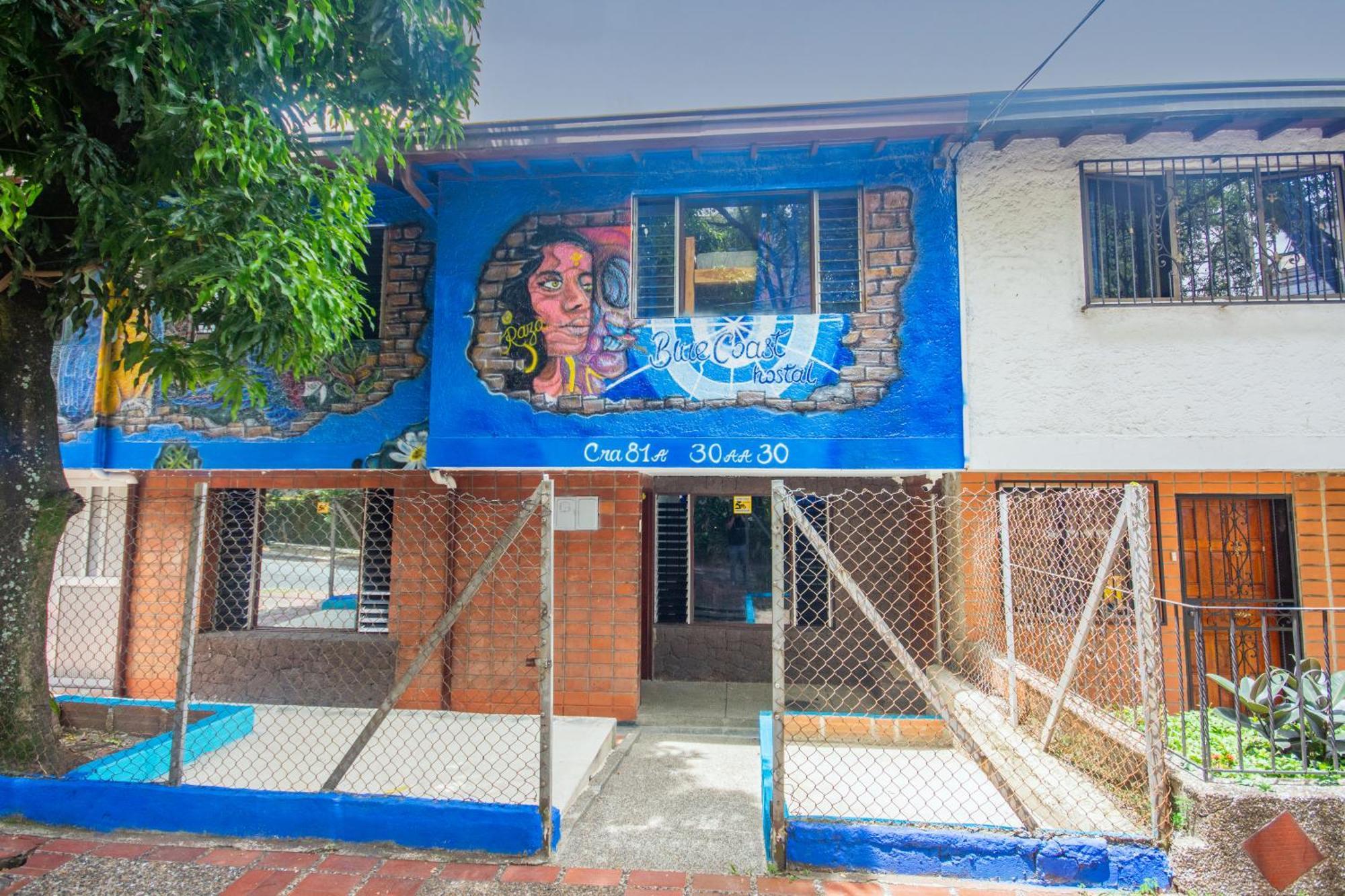 Blue Coast Hostal Medellín Esterno foto