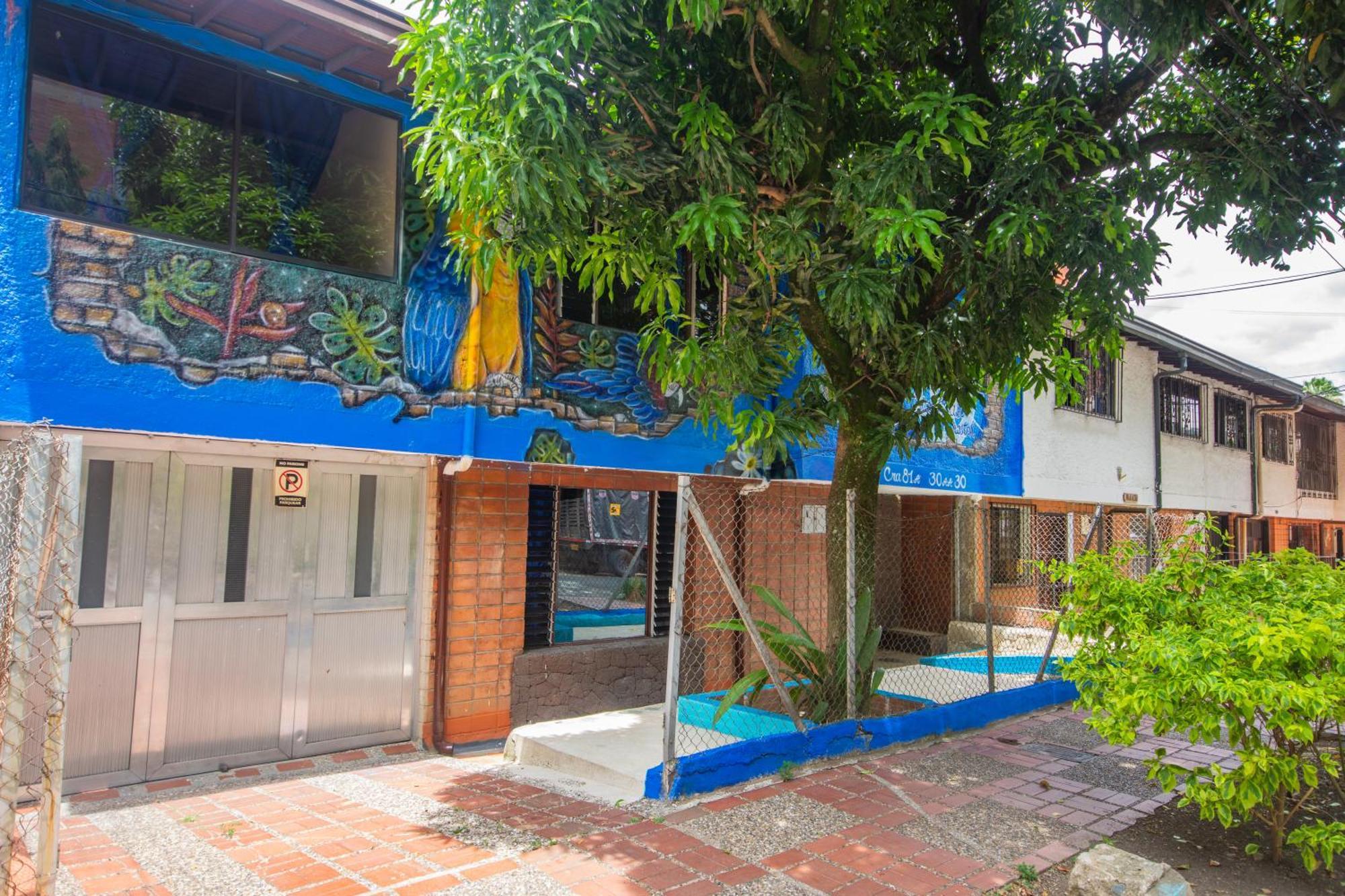 Blue Coast Hostal Medellín Esterno foto